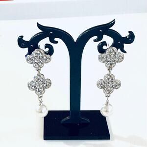 Rhinestone Drop Clover Earrings with pearl charm